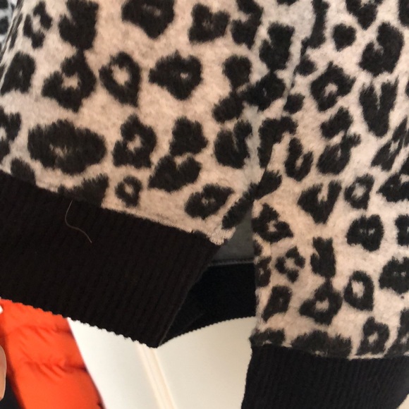 Sweater - Picture 4 of 5